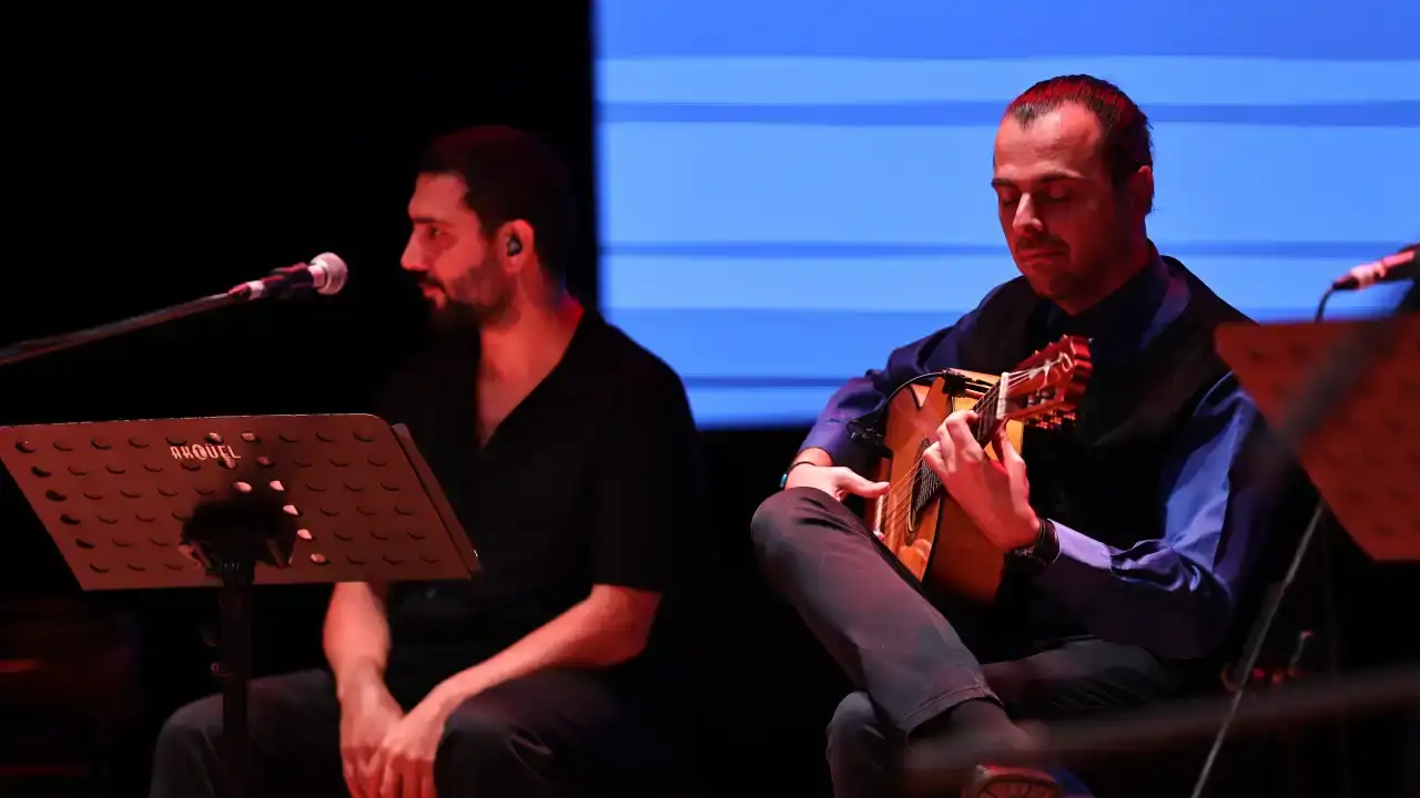 Mavi Siyah’tan Antalya’da Nefes Kesen Performans! 4